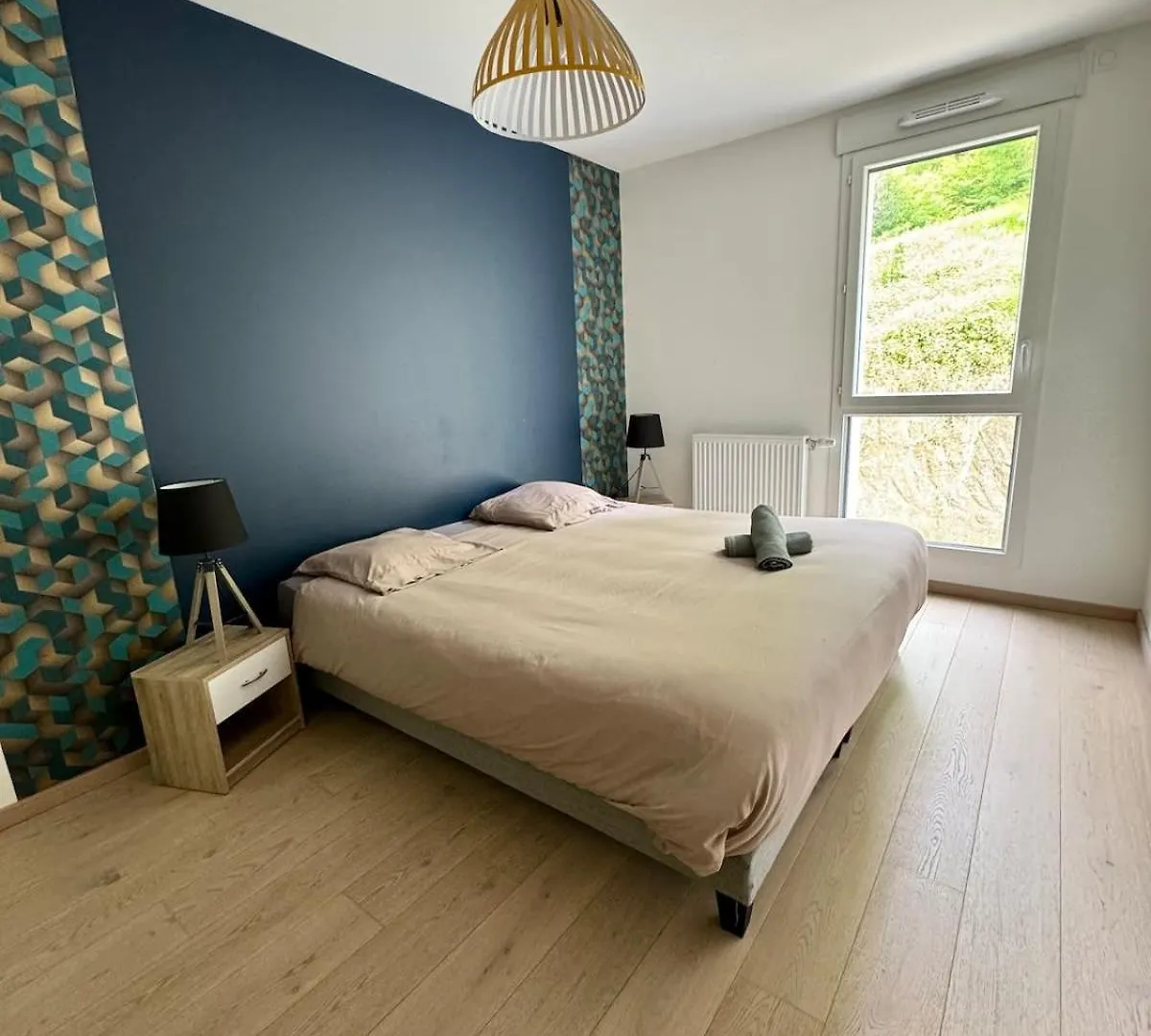 Le Dolce Lake Beach Parking Aix-les-Bains 0*,  France